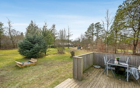 Leandra - 11Km from the Sea: Cottage, Backyard, Yard, Garden Buildings, Shed, Siding, Outdoor Furniture, Log Cabin, Outdoor Structure, Shack