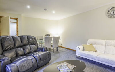 Pitgaveny Apartment