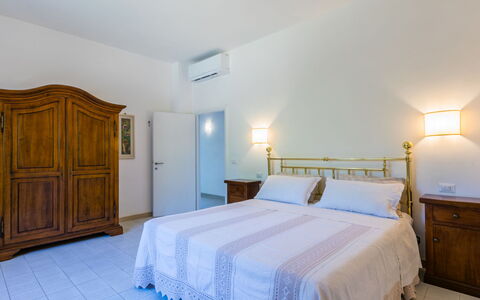 Giorgina: Interior Design, Flooring, Floor, Ceiling, Furniture, Room, Bedroom, Bed, Bed Frame, Apartment
