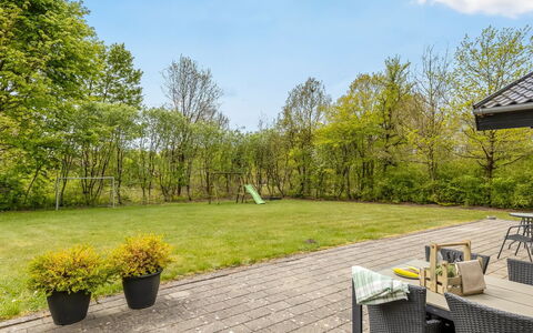 Gildo - 30Km from the Sea: Cottage, Backyard, Yard, Garden Buildings, Shed, Siding, Outdoor Furniture, Log Cabin, Outdoor Structure, Shack