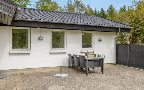 Gildo - 30Km from the Sea: Cottage, Backyard, Yard, Garden Buildings, Shed, Siding, Outdoor Furniture, Log Cabin, Outdoor Structure, Shack