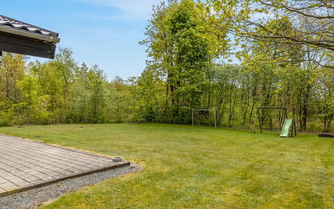 Gildo - 30Km from the Sea: Cottage, Backyard, Yard, Garden Buildings, Shed, Siding, Outdoor Furniture, Log Cabin, Outdoor Structure, Shack