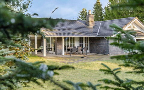 Ørger - 30Km from the Sea: Roof, House, Home, Cottage, Door, Siding, Deck, Porch, Plank, Hardwood
