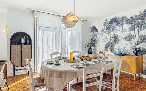 Villa Koraill Glaz: Furniture, Interior Design, Wall, Chair, Table, Dining Room, Wood, Flooring, Kitchen & Dining Room Table, Textile