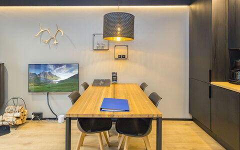 Golfstar 3: Furniture, Interior Design, Table, Wall, Flooring, Wood, Chair, Light Fixture, Desk, Kitchen & Dining Room Table
