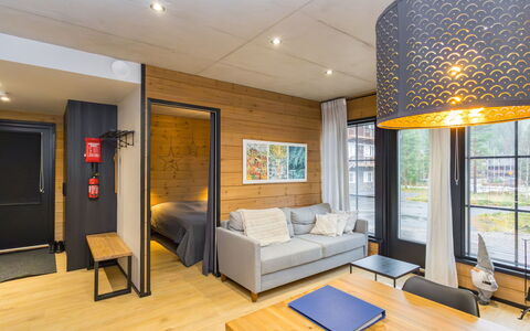 Golfstar 3: Interior Design, Wood, Furniture, Flooring, Floor, Ceiling, Room, Wood Flooring, Wood Stain, Home