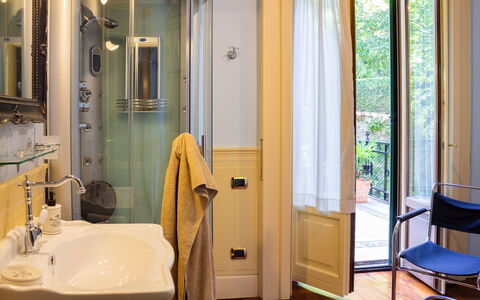 Virginia 16: Interior Design, Flooring, Floor, Plumbing Fixture, Door, Room, Home, Bathroom, Bathroom Sink, Tap