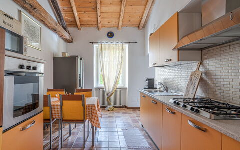 Accommodation:&nbsp;Rustic Flat Como