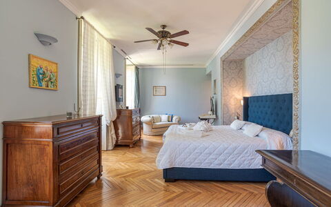 Gallietta: Furniture, Bed, Interior Design, Bedroom, Flooring, Bed Sheet, Floor, Bedding, Wood, Room