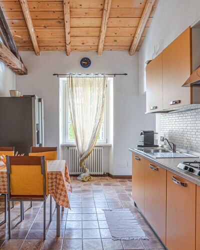 Rustic Flat Como