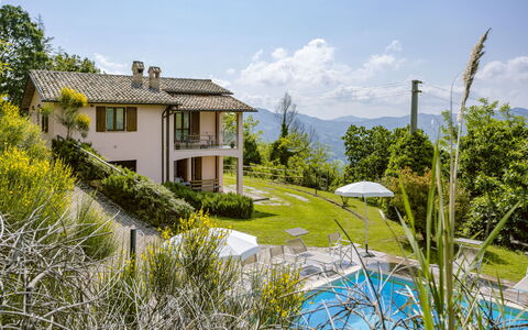 Villa Altavista: House, Home, Land Lot, Cottage, Farmhouse, Garden, Estate, Villa, Landscaping, Balcony