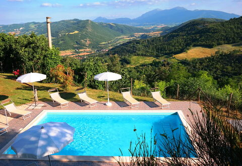 Villa Altavista: Mountainous Landforms, Hill, Mountain, Mountain Range, Highland, Hill Station, Ridge, Valley, Outdoor Furniture, Swimming Pool