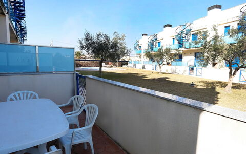 Minini: Property, Sky, Real Estate, Apartment, Building, House, Room, Balcony, Roof, Home
