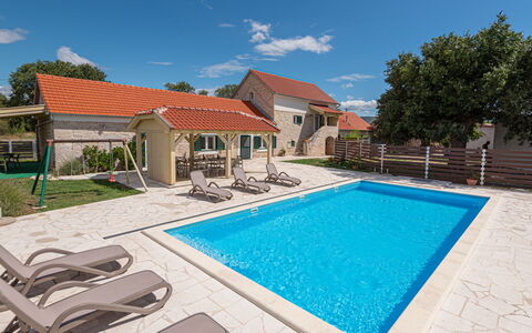 Rural Villa Olive Krka: Apartment, Balcony, Hotel, Shade, Condominium, Resort, Resort Town, Seaside Resort, Caribbean