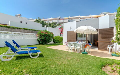 Amélia - Sunny Way: Apartment, Landscaping, Garden, Shade, Balcony, Yard, Artificial Turf, Courtyard, Backyard
