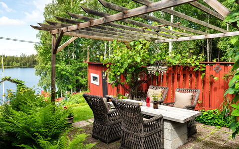 Viksjö Utsikten: Garden, Shade, Backyard, Outdoor Furniture, Outdoor Table, Eco Hotel, Outdoor Structure, Yard, Chair