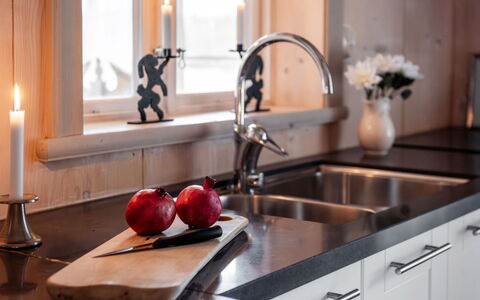Viksjö Utsikten: Kitchen Sink, Plumbing Fixture, Tap, Countertop, Kitchen, Sink, Plumbing, Interior Design, Home