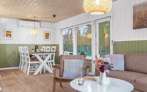 Felicia - from the Sea: Cottage, Shed, Hut, Farmhouse, Prairie, Shack, Barn, Log Cabin, Garden Buildings