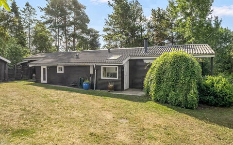 Felicia - from the Sea: Cottage, Shed, Hut, Farmhouse, Prairie, Shack, Barn, Log Cabin, Garden Buildings