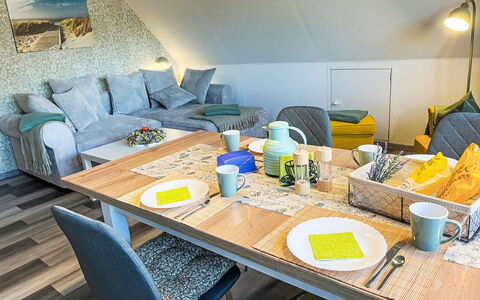 Die Dorfperle: Furniture, Interior Design, Flooring, Wood, Floor, Textile, Home, Room, Lighting, Living Room