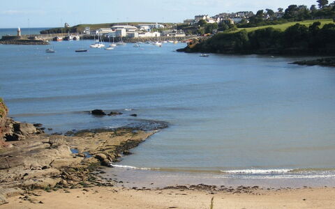 The Stables Holiday Cottage No 9: Water, Water Resources, Body Of Water, Coast, Watercraft, Boat, Coastal And Oceanic Landforms, Watercourse, Shore, Waterway