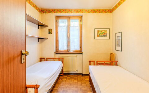 Salet: Wall, Interior Design, Flooring, Wood, Floor, Ceiling, Room, Furniture, Bedroom, Bed