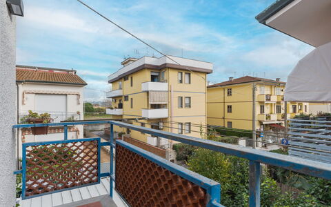 Minù: Apartment, Residential Area, Balcony, Condominium