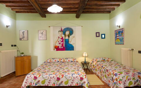 Accommodation:&nbsp;Iris 649.4