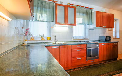 Accommodation:&nbsp;Sea View 406.1
