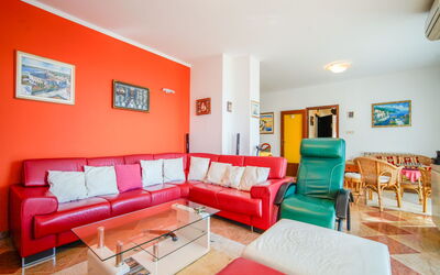 Accommodation:&nbsp;Sea View 406.1