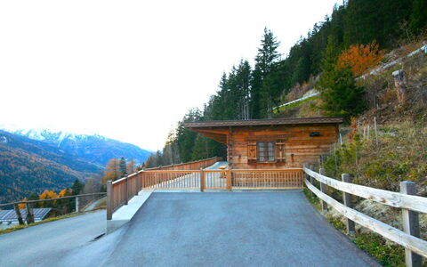 Chalet Ebenholz: Tree, Larch, Hill Station, Mountain Range, Slope, Fence, Log Cabin, Valley