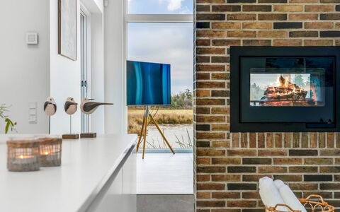 Nico - 1.4Km from the Sea: Wall, Interior Design, Television Set, Furniture, Television, Electronic Device, Living Room, Room