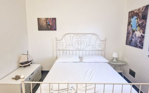Le Radici Dell'Ulivo: Bed, Bedroom, Bedding, Furniture, Bed Sheet, Floor, Interior Design, Flooring, Bed Frame, Room