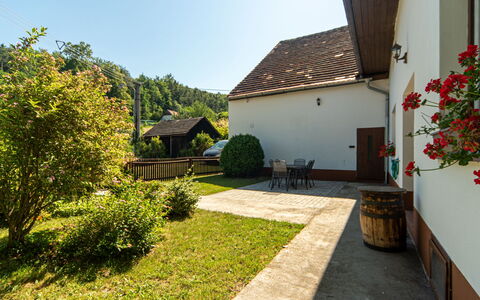 Forrest Haven Vodice: House, Cottage, Garden, Landscaping, Shade, Backyard, Lawn, Yard, Farmhouse, Driveway