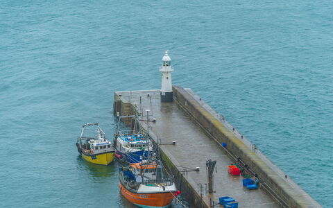 No.4 Ocean Heights: Water, Boat, Waterway, Sea, Tower, Coastal And Oceanic Landforms, Watercraft, Beacon