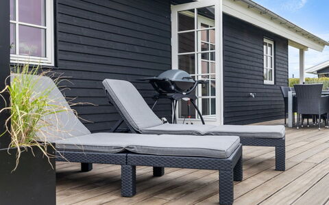 Rixa - 350M from the Sea: Wood, Furniture, Apartment, Room, Ceiling, Wood Stain, Chair, Hardwood, Varnish, Lumber