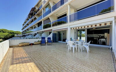 Accommodation:&nbsp;Le Golfe Vermeil 195.2