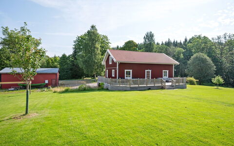 Teåker: Grass, Tree, Landscape, Plain, Shrub, House, Grassland, Land Lot, Rural Area