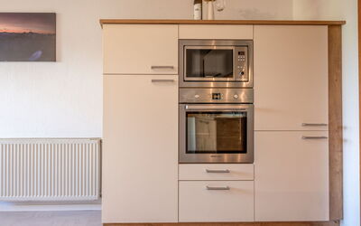Josef 601.1: Flooring, Cabinetry, Wood, Kitchen Appliance, Interior Design, Floor, Kitchen, Major Appliance, Cupboard, Home Appliance