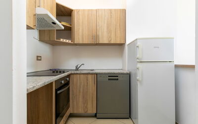 Accommodation:&nbsp;Aparthotel Rotonda Inn 140.2