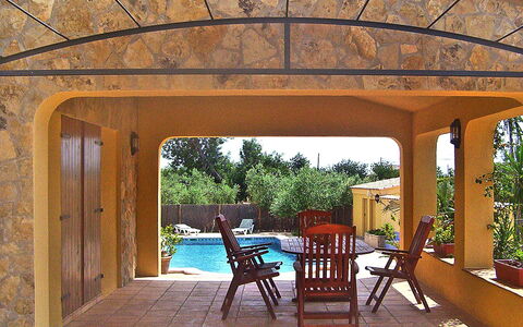 Ulldellops: Property, Building, Room, Real Estate, House, Furniture, Porch, Pavilion, Patio, Table