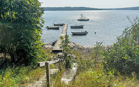 Liane 3: Body Of Water, Coastal And Oceanic Landforms, Waterway, Bank, Coast, Lake, Shore, Watercraft, Sea, Boat