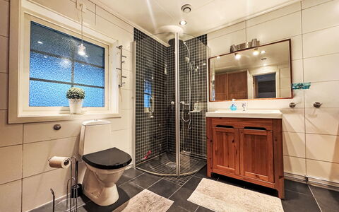 Liane 3: Bathroom, Plumbing Fixture, Interior Design, Flooring, Floor, Ceiling, Sink, Bathroom Cabinet, Toilet, Tap