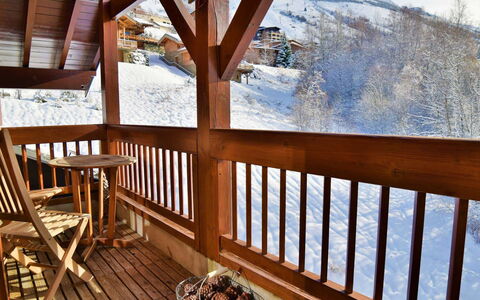 Balcons des Pistes C: Wood, Wood Stain, Hardwood, Wood Flooring, Porch, Plank, Lumber, Balcony, Varnish, Eco Hotel