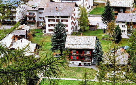 Faderhorn 8: Tree, House, Home, Hill Station, Human Settlement, Larch, Rural Area, Village, Mountain Range, Cottage