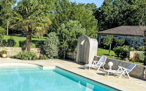 Geay 600: Shrub, Garden, Swimming Pool, Shade, Landscaping, Backyard, Flagstone, Flowerpot, Outdoor Furniture