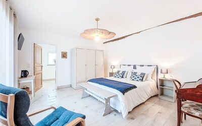Accommodation:&nbsp;Ile D'Aix 600.2