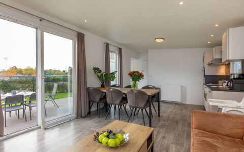 Hart Van Zeeland: Apartment, Hardwood, Plank, Balcony