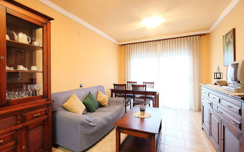 St Carles de la Ràpita 300: Room, Furniture, Property, Interior Design, Building, Floor, Ceiling, Real Estate, House, Wall