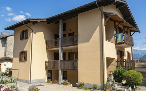House Bigio: Residential Area, Home, House, Human Settlement, Door, Balcony, Shade, Porch, Mountain Village, Villa